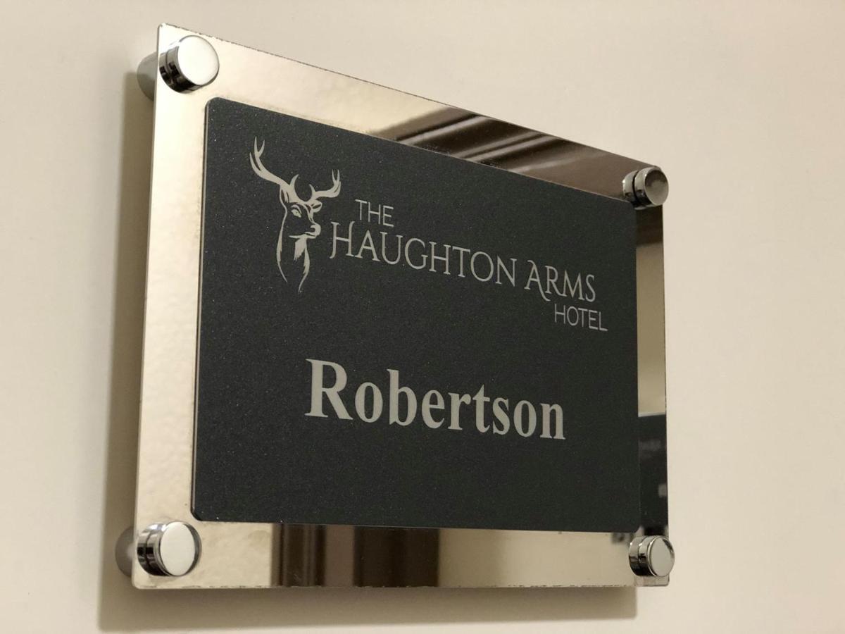 Haughton Arms Hotel Alford  Exterior photo